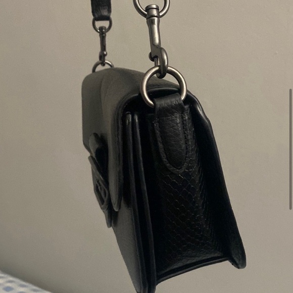 Coach Black Leather Shoulder Bag - Picture 3 of 7